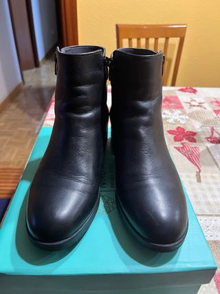 Botines Fluchos Mujer T. 39 Negros