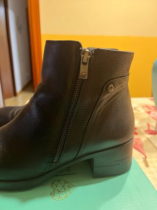 Botines Fluchos Mujer T. 39 Negros