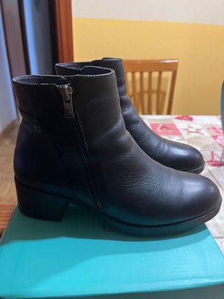 Botines Fluchos Mujer T. 39 Negros