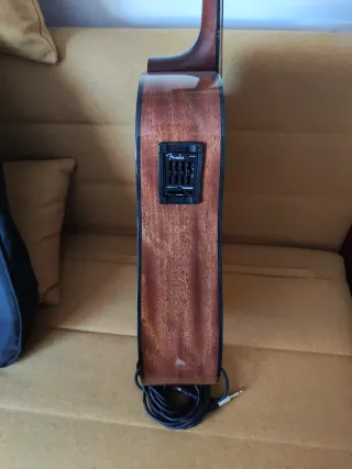 Fender DG-14SCE NAT electroacústica + funda Ritter