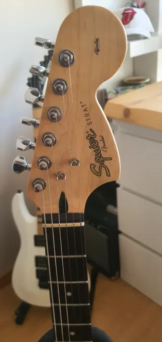 Guitarra Fender Squier Roja