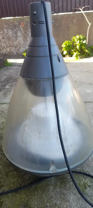 Luminária pendente cinza e transparente