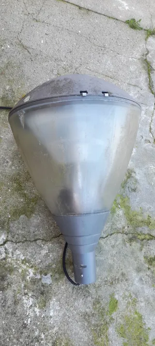 Luminária pendente cinza e transparente