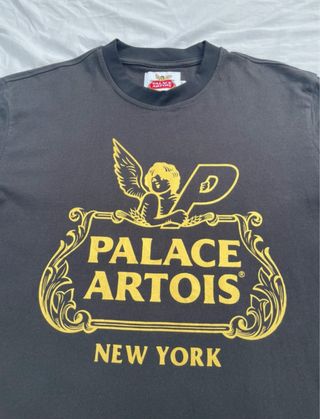 Palace x Stella Artois Camiseta Negra