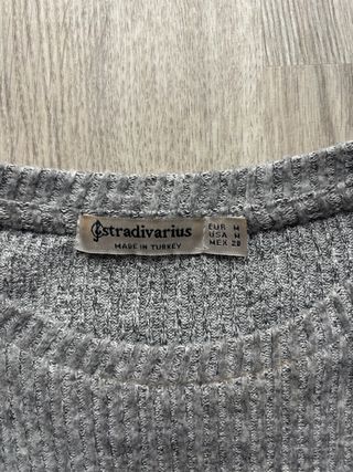 Jersey Stradivarius gris