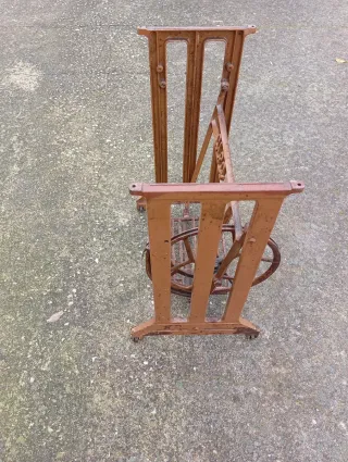 Pie de máquina de coser Alfa