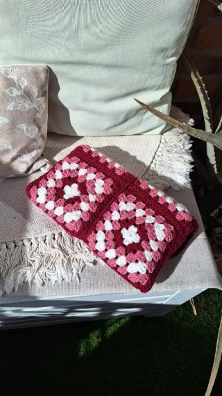 Portalibros crochet rosa y blanco