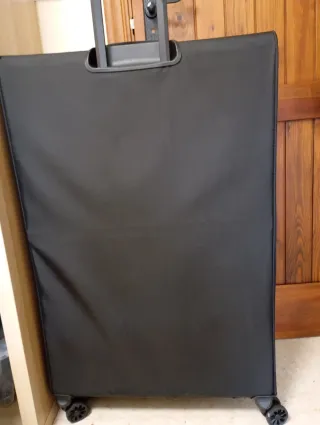 Maleta Primark Travel Soft Shell Negra Tengo tike