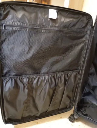 Maleta Primark Travel Soft Shell Negra Tengo tike