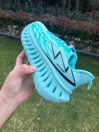 Sapatilhas Yrzl tamanho 40