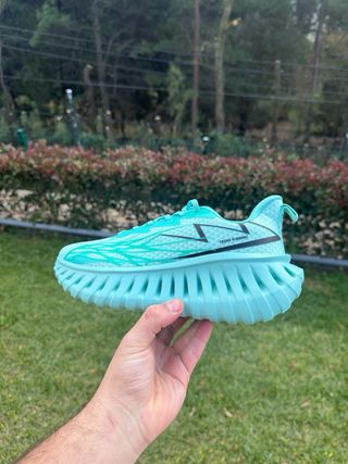 Sapatilhas Yrzl tamanho 40