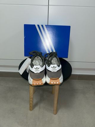 Adidas Retropy E5 Verde y Blanco