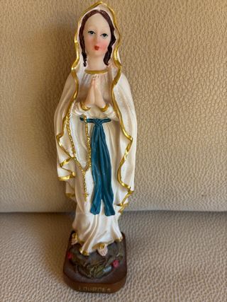 Virgen de Lourdes figura e iman