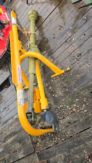 Ahoyador para tractor con 2 brocas