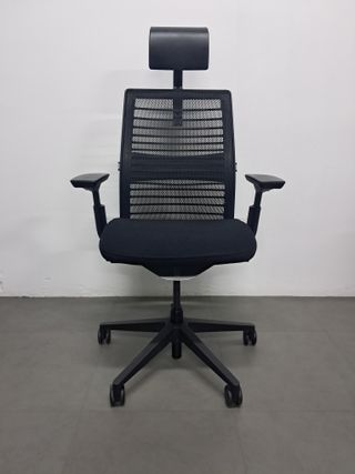 Sedia da ufficio ergonomica STEELCASE THINK v2 con poggiatesta professionale