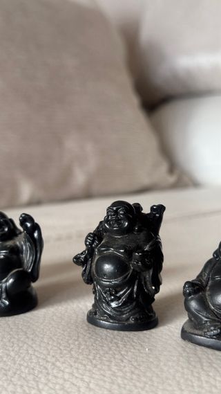 Statuine del Buddha Sorridente in Resina Nera