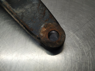 BRAZO SUSPENSION INFERIOR DELANTERO IZQUIERDO PEU