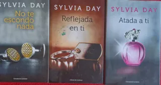 Atada A Ti. Reflejada en ti. No te escondo nada