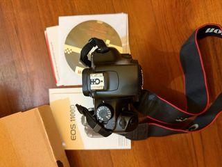 Cámara réflex Canon EOS 1100D+Objetivo 18-55mm+kit