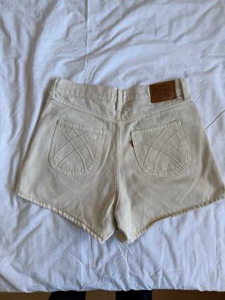 Shorts Levi's beige talla 29