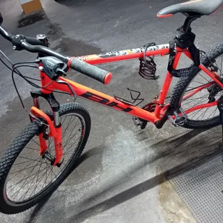 Bicicleta BH Roja