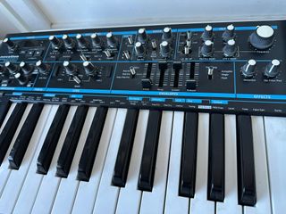 Novation Bass Station II Sintetizador