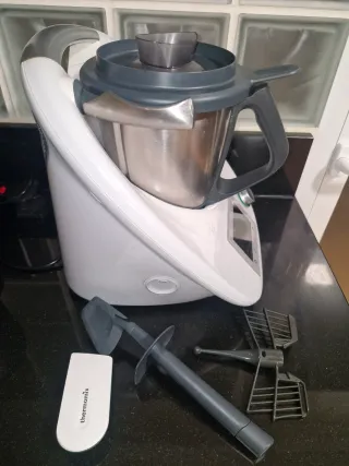 Thermomix TM5 completa con Accesorios + Cook key