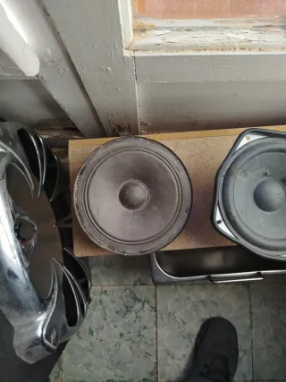 Lote de altavoces precio 5 o 10 o más depende