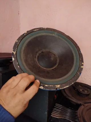 Lote de altavoces precio 5 o 10 o más depende