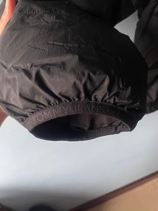 Chaqueta plumífero Tommy Hilfiger negra