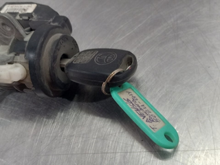 ANTIRROBO / LLAVE CONTACTO TOYOTA AVENSIS BERLINA