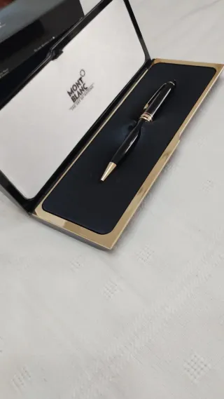 Bolígrafo Montblanc Negro y Dorado