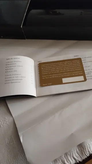 Bolígrafo Montblanc Negro y Dorado