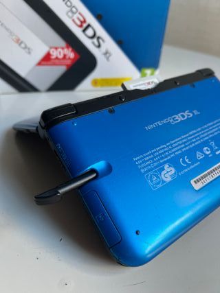 Nintendo 3DS XL Azul - Como Nuevo