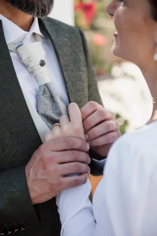 Traje Novio Verde y Marfil Cuello Mao