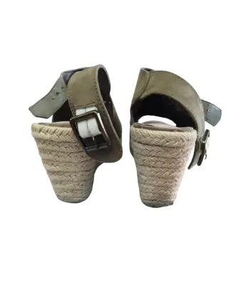 Zapatos de cuña verde