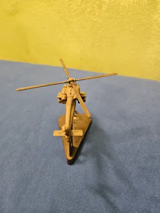 Modellino Elicottero Apache AH-64A