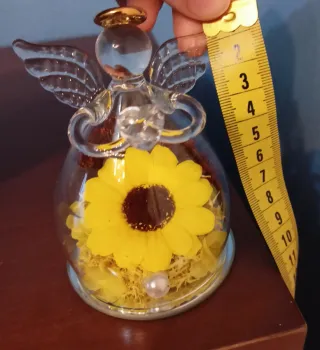 Angelo in vetro con fiore