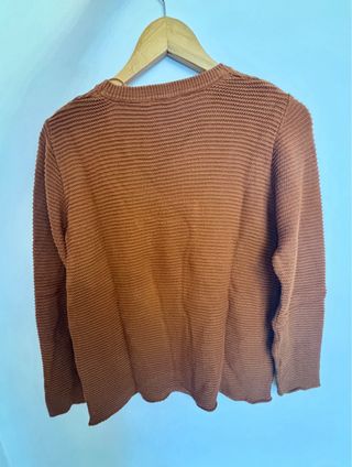 Jersey marrón con flecos