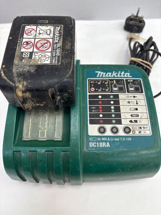 Sierra Circular Makita Bss611