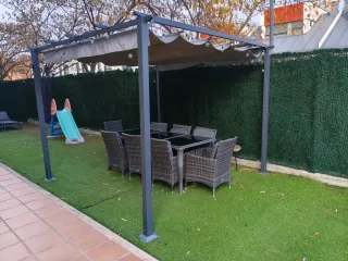 Set tavolo e sedie da esterno in rattan