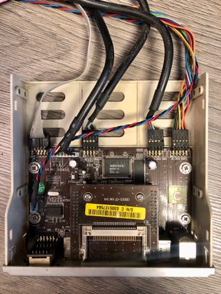 Placa Base Chaintech 9CJS + 2GB RAM + Pentium 4