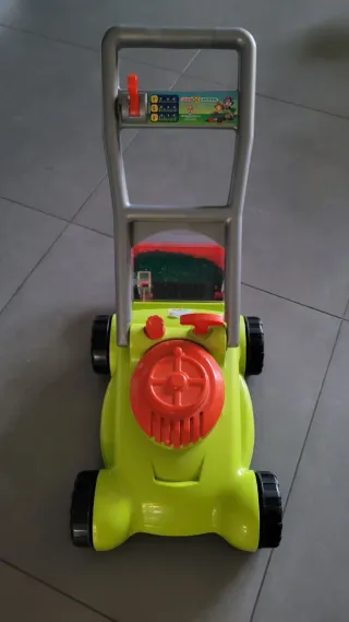 Tosaerba giocattolo per bambini