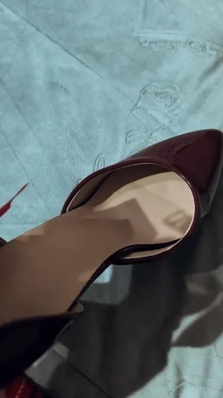 Scarpe vernice Bordeaux con perle e fiocco