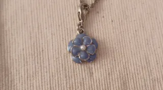 Collana regolabile con ciondolo fiore