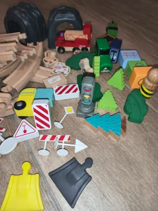 Tren de madera y accesorios