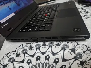 Portátil Lenovo i5