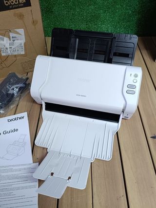 Scanner ADF Brother ADS-2200 600 x 600DPI A4 Nero, Bianco - Scanner (215,9 x 355,6 mm, 600 x 600 DPI, 1200 x 1200 DPI, 48 bit, 8 bit, 35 ppm)