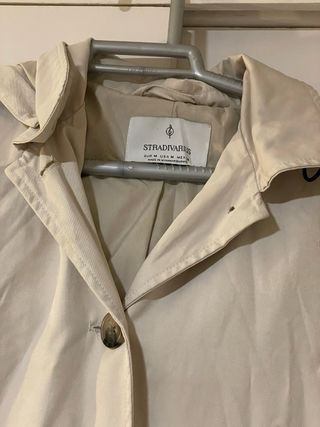Gabardina Stradivarius Beige Talla M