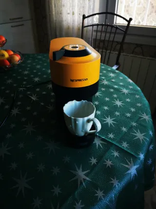 Cafetera Nespresso Vertuo Pop NUEVA